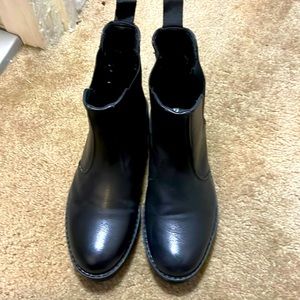 DIRTY LAUNDRY MAPS PLATFORM CHELSEA BOOTS